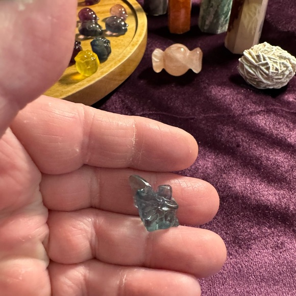 Mini Flourite Carving - Picture 16 of 16